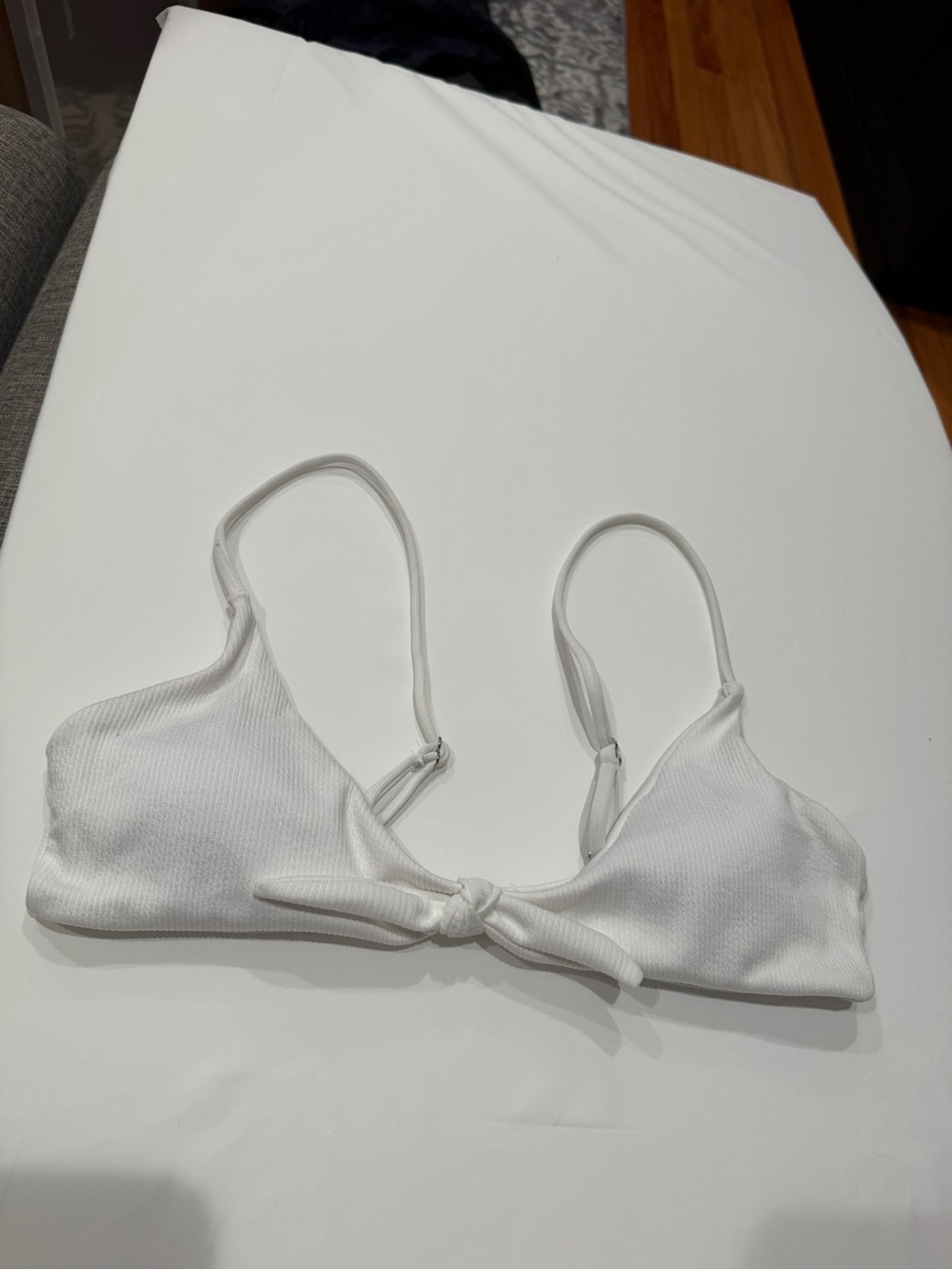 SHEIN White Knot-Front Bikini Top